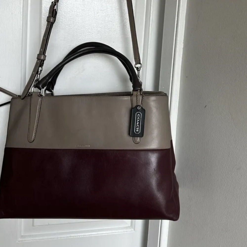 Coach Borough/Wallet Set - Picture 2 of 14